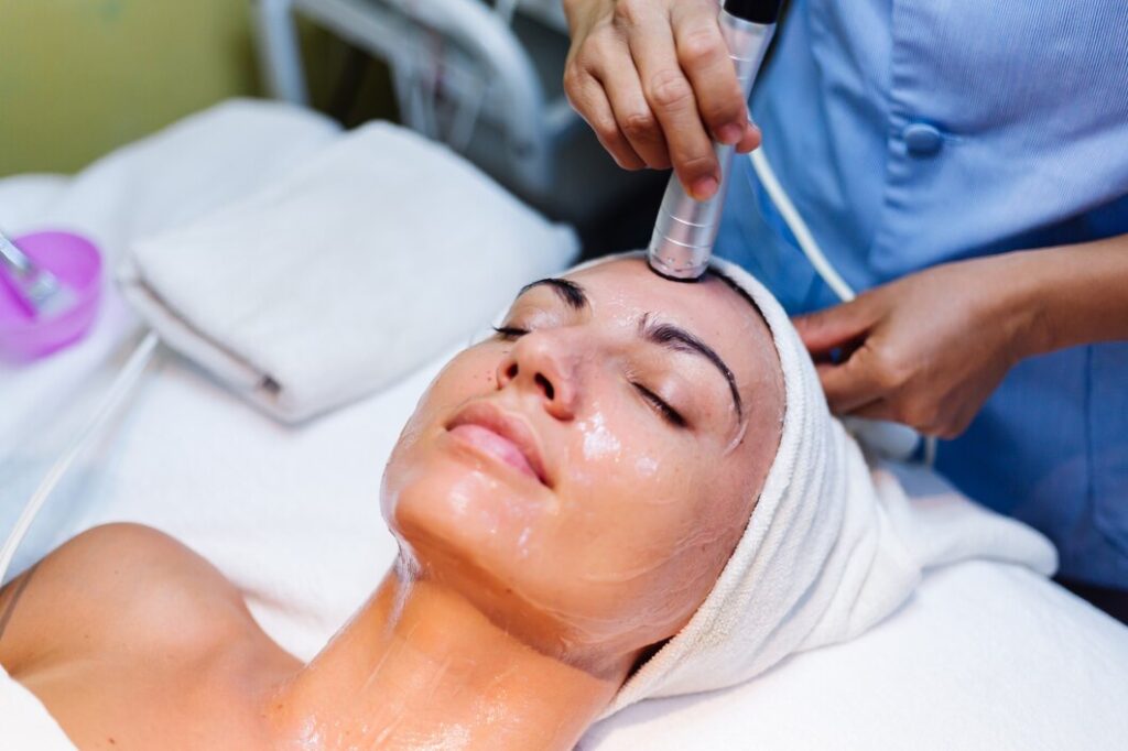Oxy-Hydra Facial